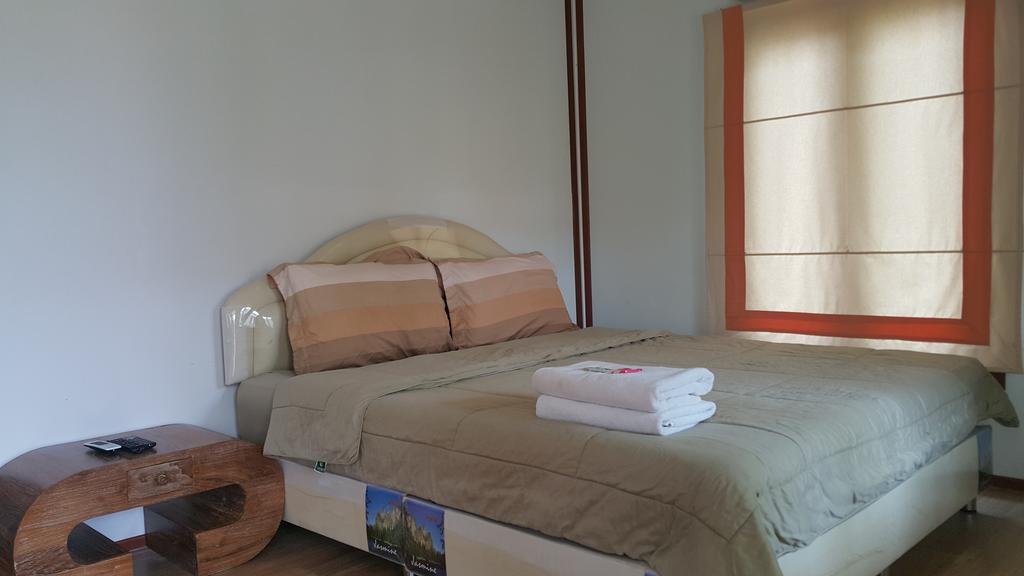 Oyo 75402 Villa Rayonghouse Ban Nong Sai Yong Dış mekan fotoğraf